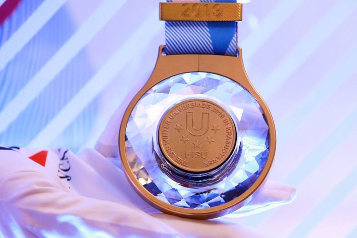 В Красноярске представили медали Универсиады