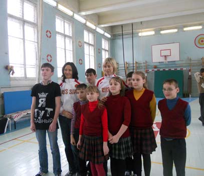 13.04.2011 FORWARD помог школьникам. 13.04.2011 FORWARD помог школьникам.