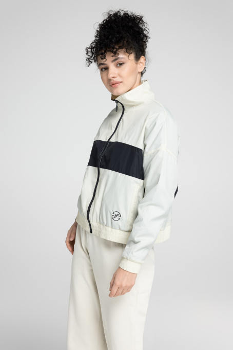 Куртка ветрозащитная женская