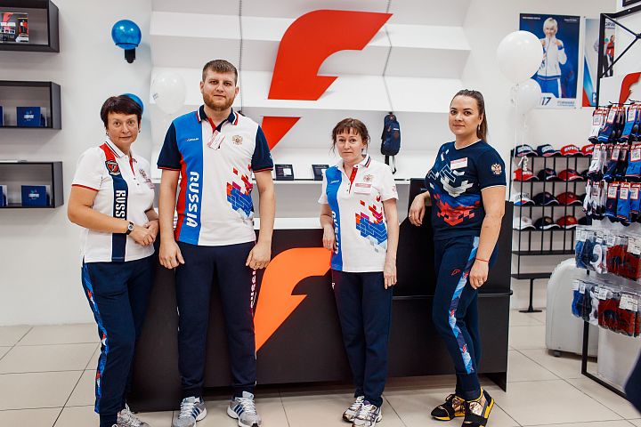 ДЕНЬ РОЖДЕНИЯ МАГАЗИНА FORWARD ДЕНЬ РОЖДЕНИЯ МАГАЗИНА FORWARD