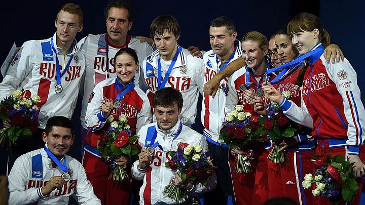 Сборная России победила в командном зачете на чемпионате мира по фехтованию Сборная России победила в командном зачете на чемпионате мира по фехтованию