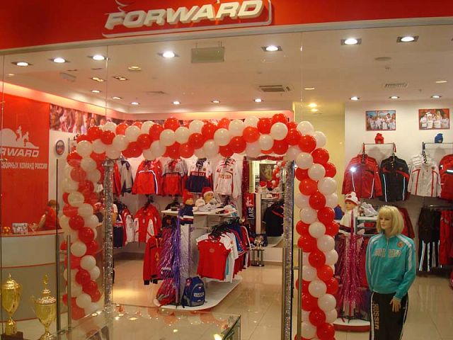 29.10.2010 В Красноярске открылся новый фирменный магазин FORWARD.