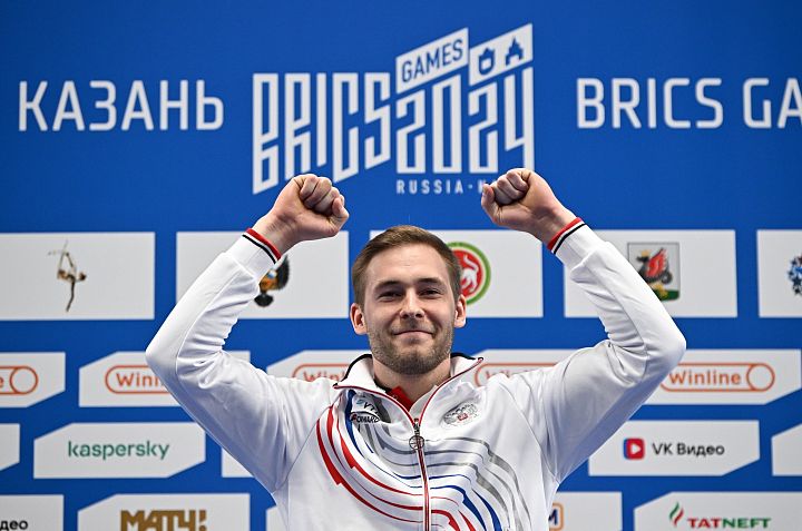 Владислав Поляшов взошел на вершину: золото в упражнениях на коне на Играх БРИКС Владислав Поляшов взошел на вершину: золото в упражнениях на коне на Играх БРИКС